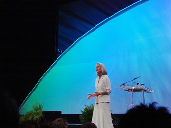 Anne Graham Lotz at the 2008 International Christian Retail Show (ICRS) in Orlando (We heard her on Sunday morning. Fabulous, and so convicting)
