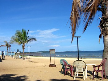 ea63_uganda_entebbe_beach