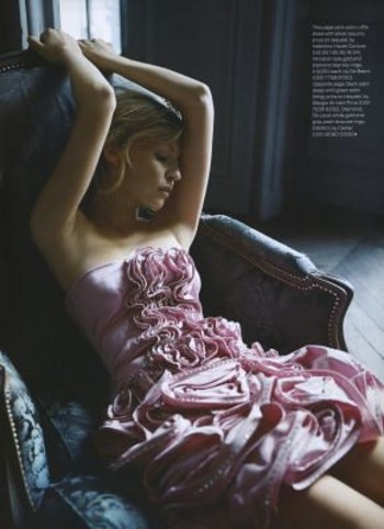 Instyle 2 Clemence Poesy