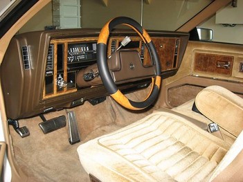 1982 Buick Riviera Coupe  inside