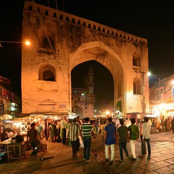 India - Telangana - Hyderabad - Streetlife At Night - 7c