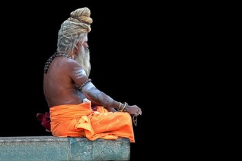 India - Tamil Nadu - Tiruvannamalai - Annamalaiyar Temple - Holy Man - 133d