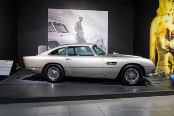 Aston Martin DB5 'Goldfinger' - 1964