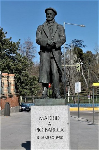 Monument To Pio Baroja By Federico Coullaut-Valera, Cuesta De Moyano, Madrid, Kingdom of Spain.