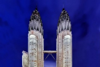 Malaysia - Kuala Lumpur - Petronas Twin Towers - 10h