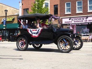 Wheaton, IL, July 4th Parade, Classic Car