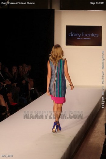 Daisy Fuentes Fashion Show 4