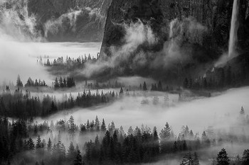 Morning Mist at dawn, Yosemite Valley, Yosemite National Park, California 2016__Copyright © 2015 William Neill