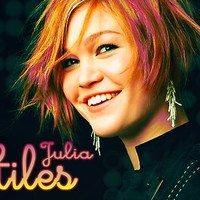 Julia-Stiles